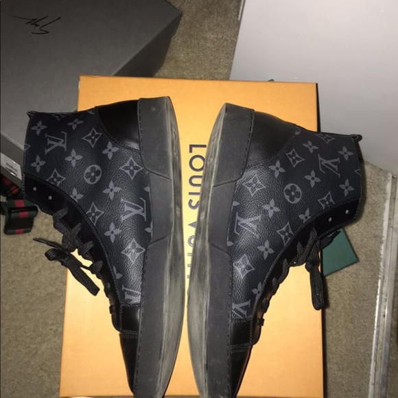 LOUIS VUITTON HIGH TOP SNEAKERS - Picture 2 of 4